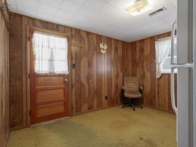 887 Jones Avenue , Newark, OH 43055 Photo 15