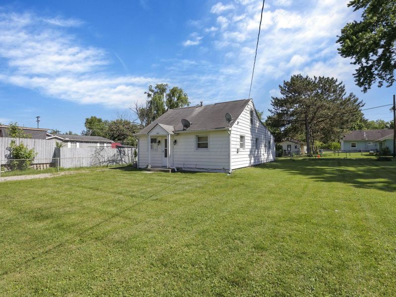 887 Jones Avenue , Newark, OH 43055 Photo 3