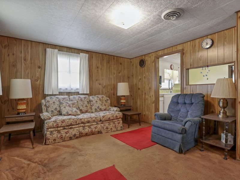 887 Jones Avenue , Newark, OH 43055 Photo 8