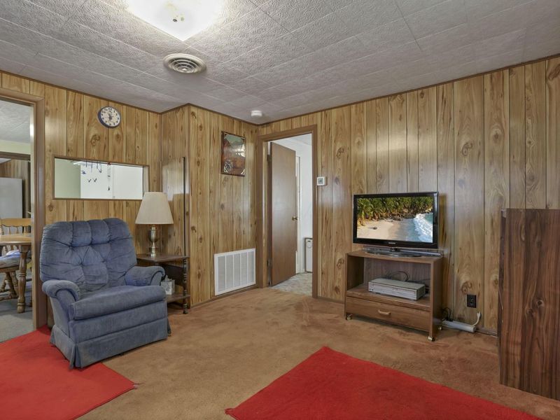 887 Jones Avenue , Newark, OH 43055 Photo 9