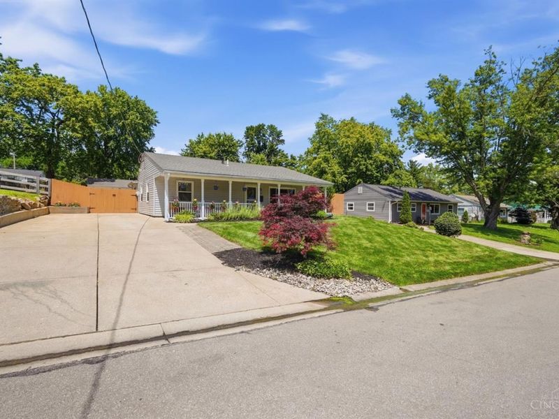 922 Bellwood Drive, Loveland, OH 45140 Photo 5