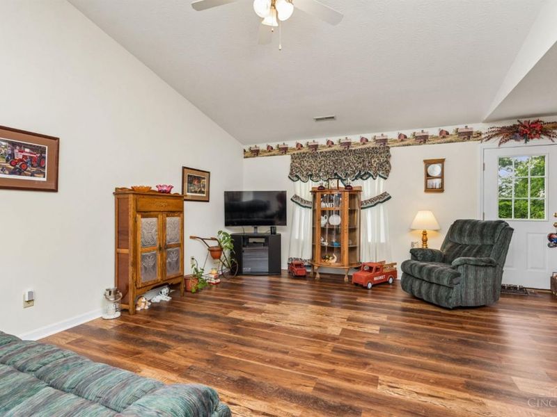 50 Douglas Circle, Pleasant Twp, OH 45121 Photo 11
