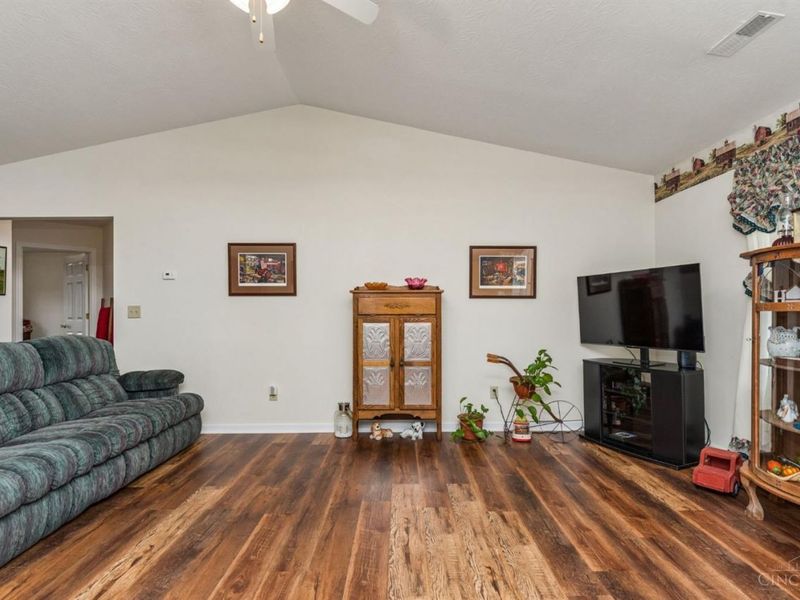50 Douglas Circle, Pleasant Twp, OH 45121 Photo 12