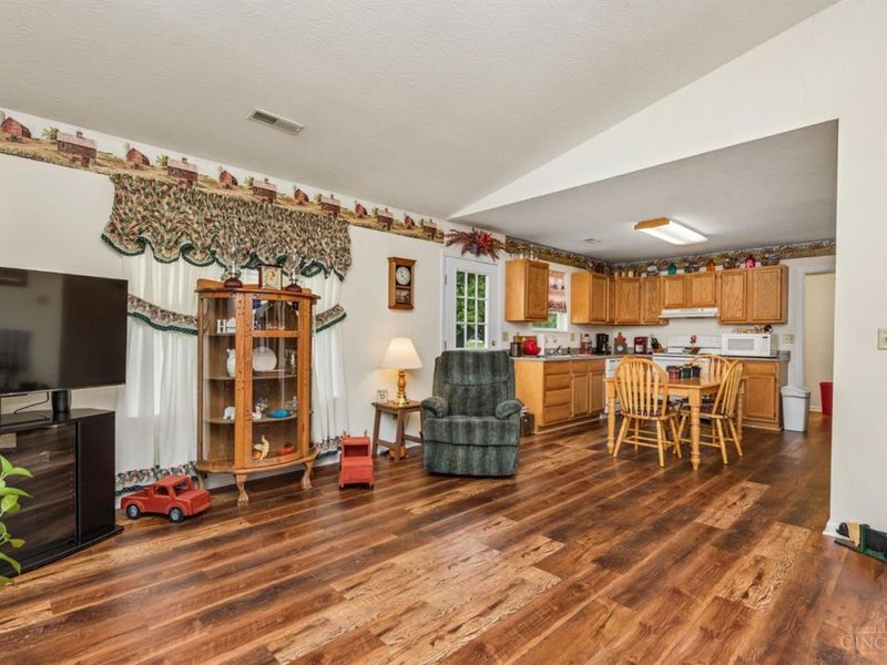 50 Douglas Circle, Pleasant Twp, OH 45121 Photo 13