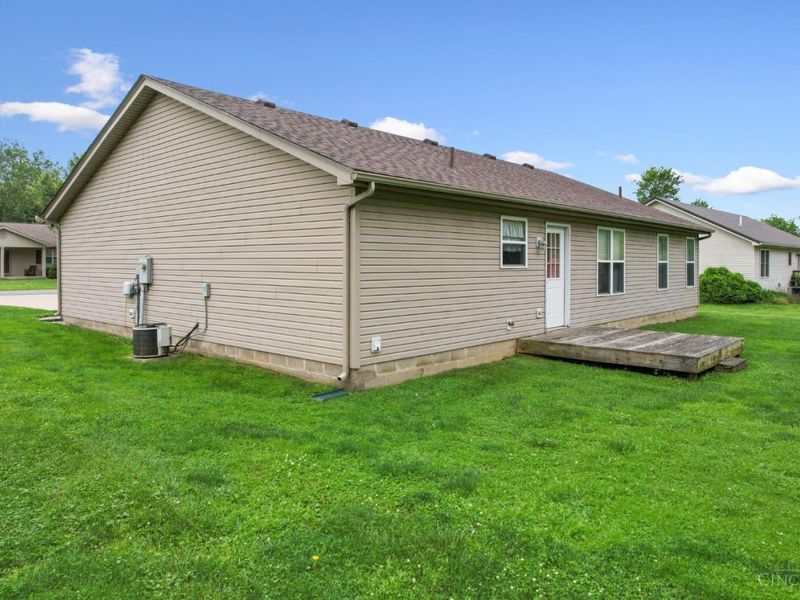 50 Douglas Circle, Pleasant Twp, OH 45121 Photo 6