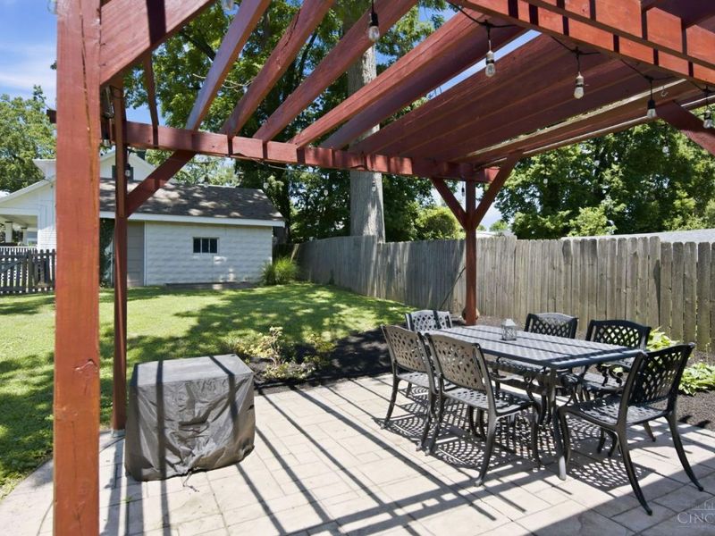 5600 Arnsby Place, Cincinnati, OH 45227 Photo 41