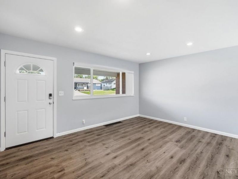 974 Kingston Drive, Hamilton, OH 45013 Photo 8