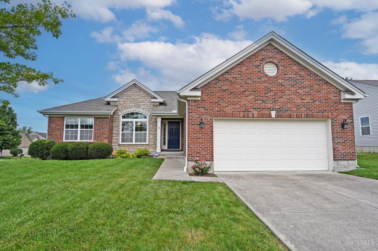 833 Linden Creek, Hamilton Twp, OH 45152 Main Photo