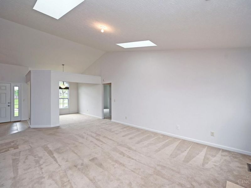 833 Linden Creek, Hamilton Twp, OH 45152 Photo 14