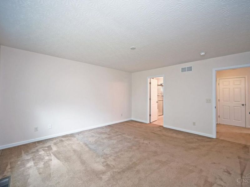 833 Linden Creek, Hamilton Twp, OH 45152 Photo 25