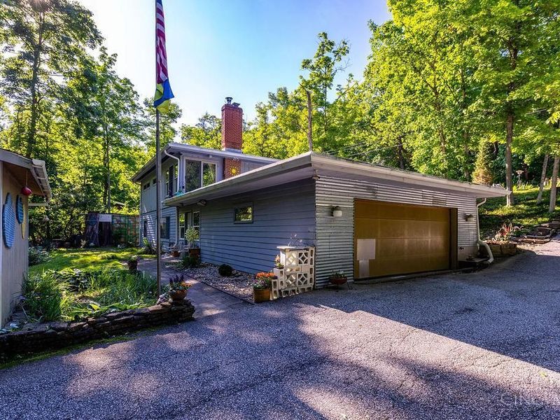415 W Galbraith Road, Wyoming, OH 45215 Photo 3