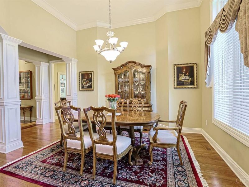 35 Frick Court, Glendale, OH 45246 Photo 9