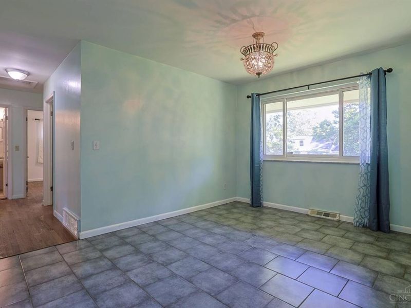 810 Cloverview Avenue, Springfield Twp., OH 45231 Photo 11