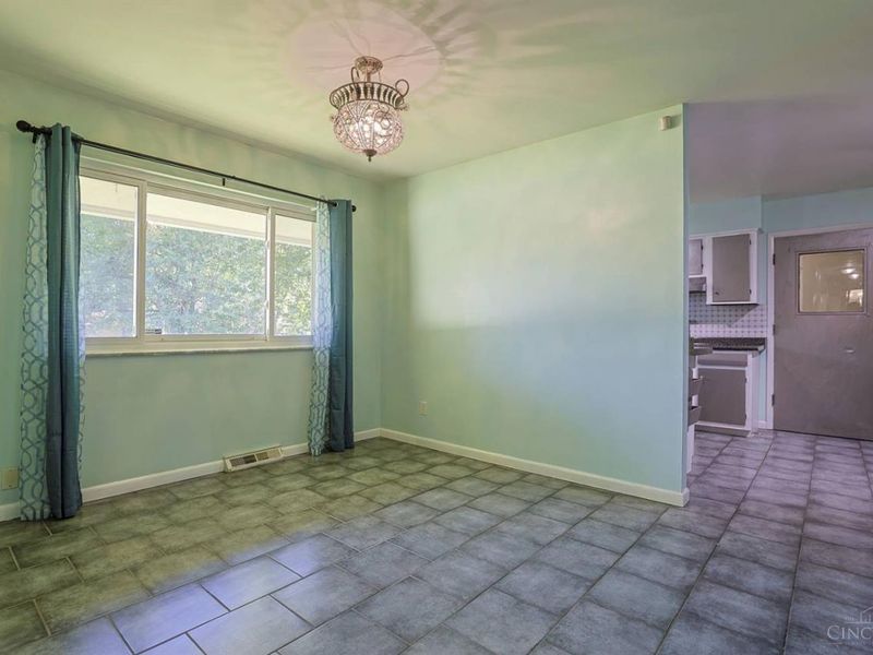 810 Cloverview Avenue, Springfield Twp., OH 45231 Photo 12