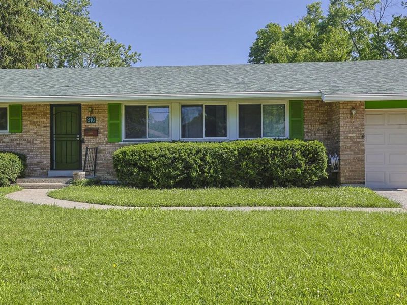 810 Cloverview Avenue, Springfield Twp., OH 45231 Photo 2