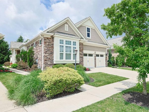 115 Candlewood Circle, Montgomery, OH 45249