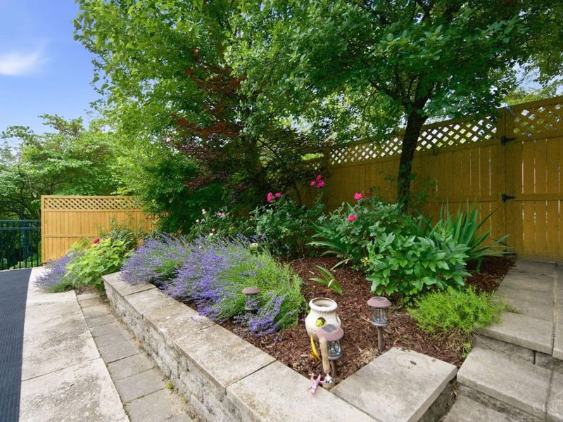 949 Redway Avenue, Cincinnati, OH 45229 Photo 38