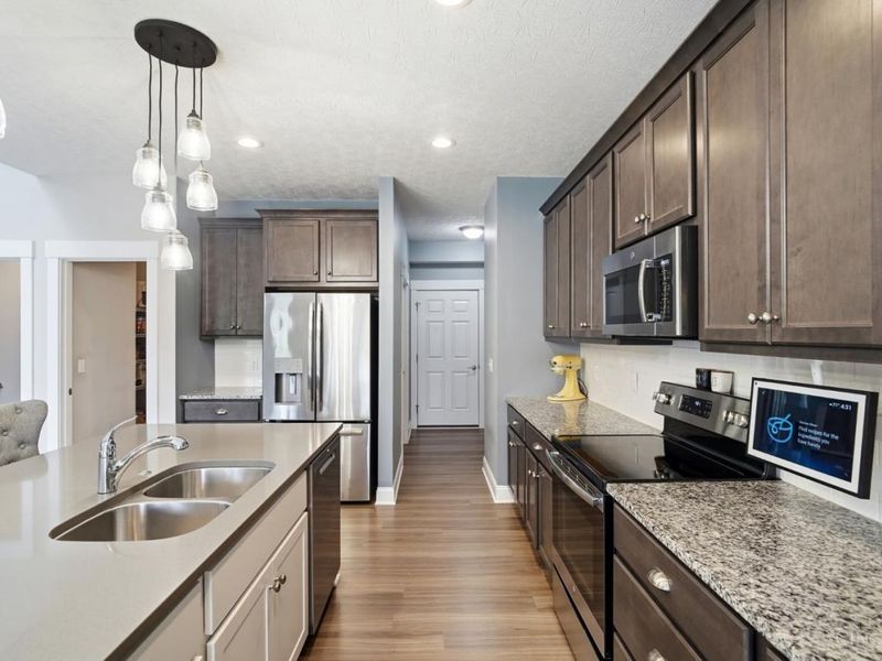 8007 Acorn Trail, Hamilton Twp, OH 45039 Photo 12