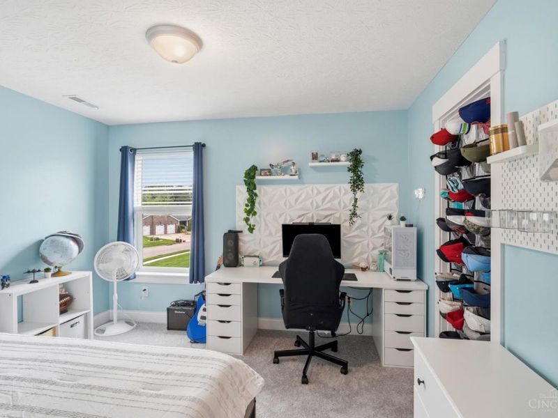 8007 Acorn Trail, Hamilton Twp, OH 45039 Photo 25