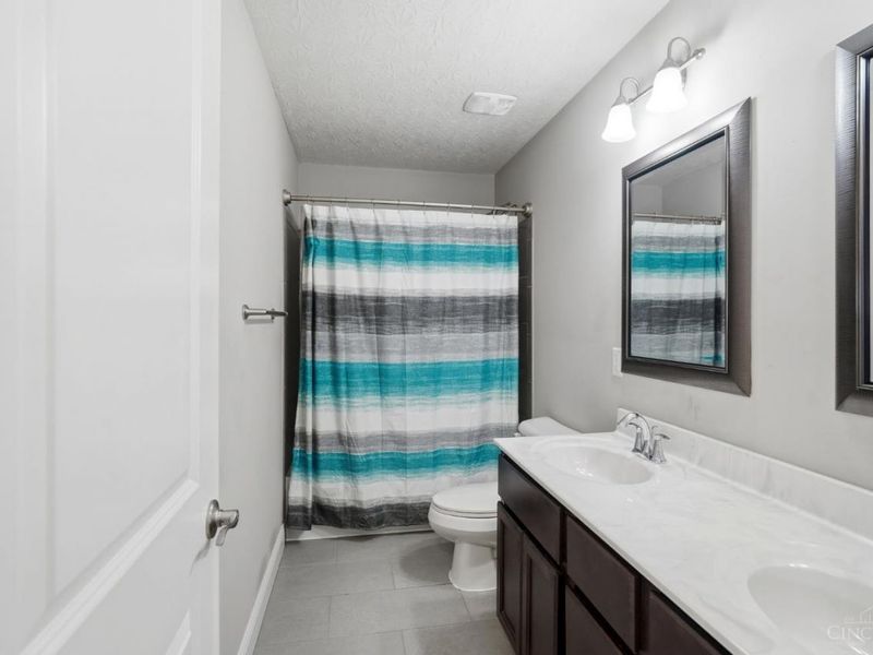 8007 Acorn Trail, Hamilton Twp, OH 45039 Photo 28