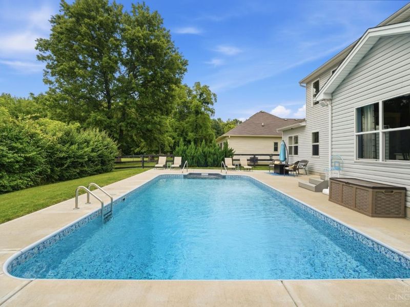 8007 Acorn Trail, Hamilton Twp, OH 45039 Photo 36