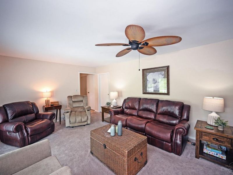 8207 Asbury Hills Drive, Anderson Twp, OH 45255 Photo 20
