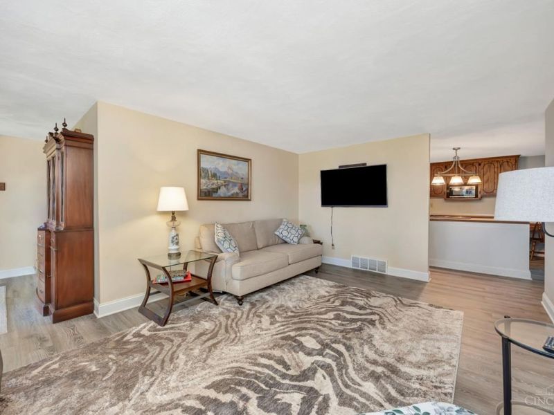 3908 Elm Tree Road, Sugarcreek Twp, OH 45068 Photo 7