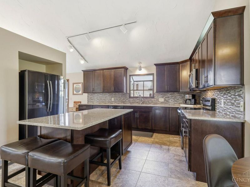 6534 Timberwolf Court, West Chester, OH 45069 Photo 7