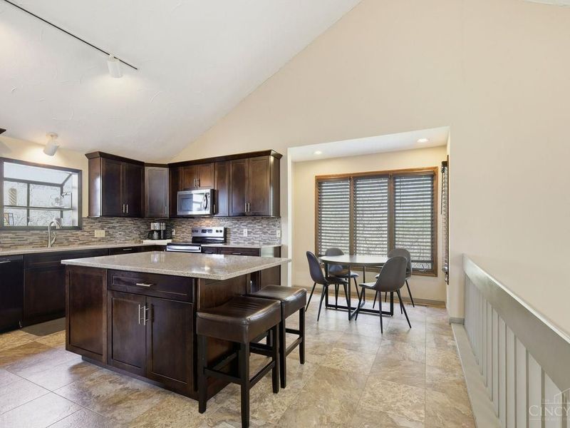 6534 Timberwolf Court, West Chester, OH 45069 Photo 8