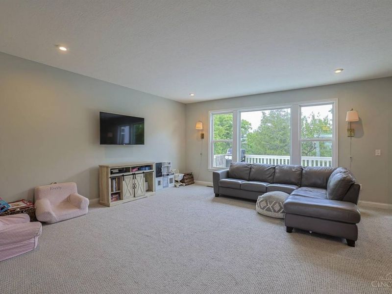 1510 Soaring Way, Hamilton Twp, OH 45039 Photo 8