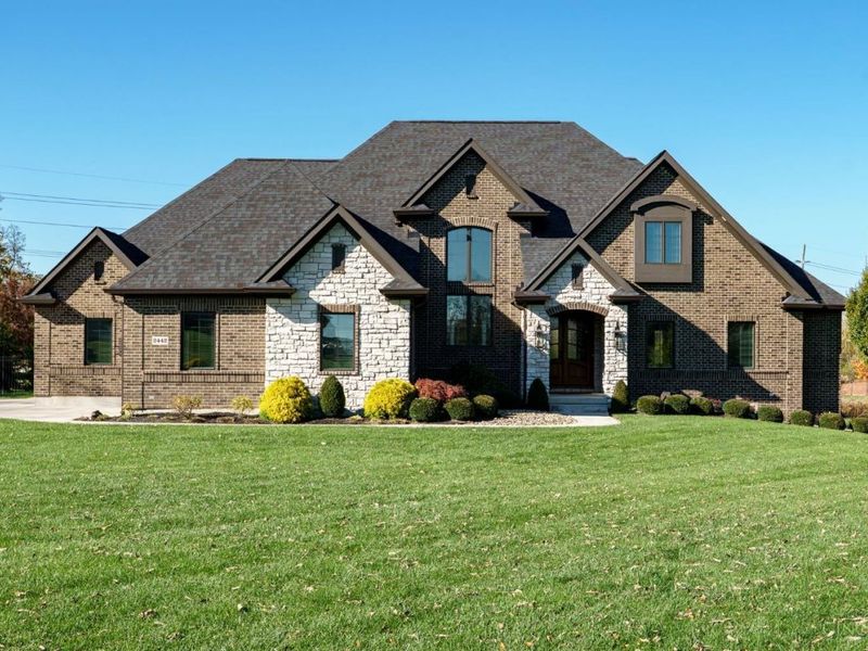 2442 Berkeley Court, Clearcreek Twp., OH 45036 Photo 2