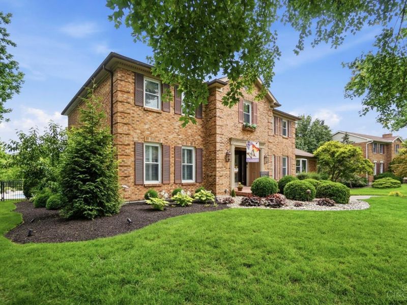 8038 New Brunswick Drive, West Chester, OH 45241 Photo 2