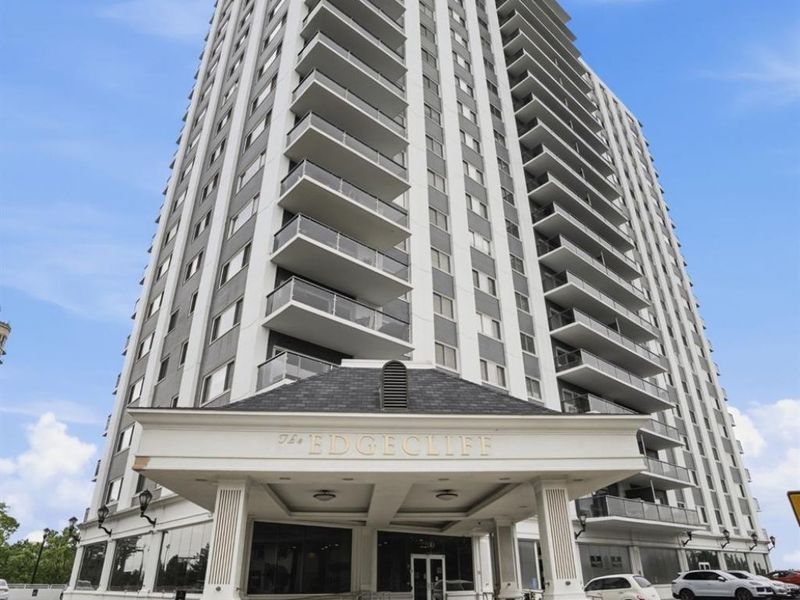 2200 Victory Parkway, Unit 2303, Cincinnati, OH 45206 Photo 1