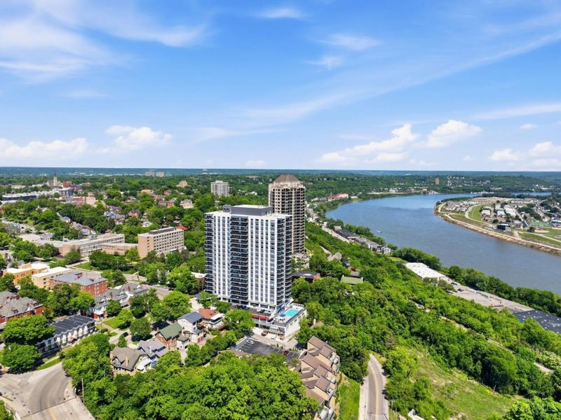 2200 Victory Parkway, Unit 2303, Cincinnati, OH 45206 Photo 2