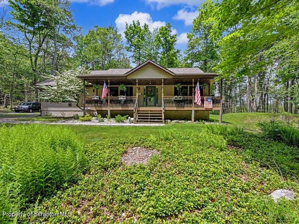12 Natalie Court , Clifton Twp, PA 18424