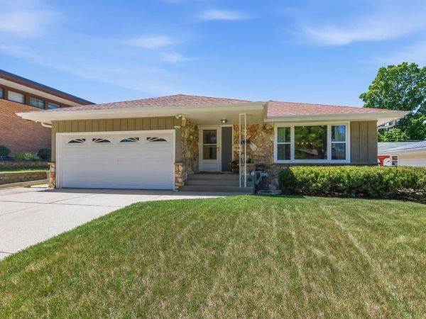 2433 S 93rd STREET, West Allis, WI 53227