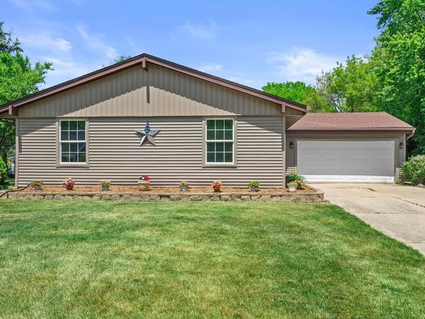 S104W20472 Tina DRIVE, Muskego, WI 53150