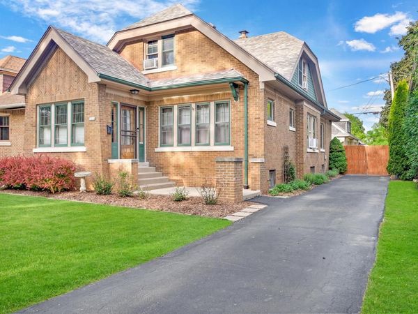 2224 N 60th STREET, Milwaukee, WI 53208