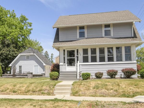 700 Chicago AVENUE, Waukesha, WI 53188