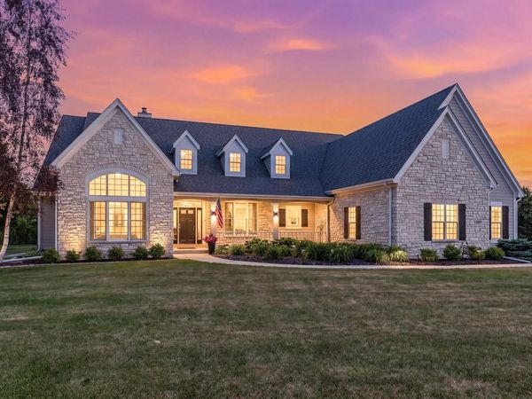 129 Preserve COURT, Grafton, WI 53024