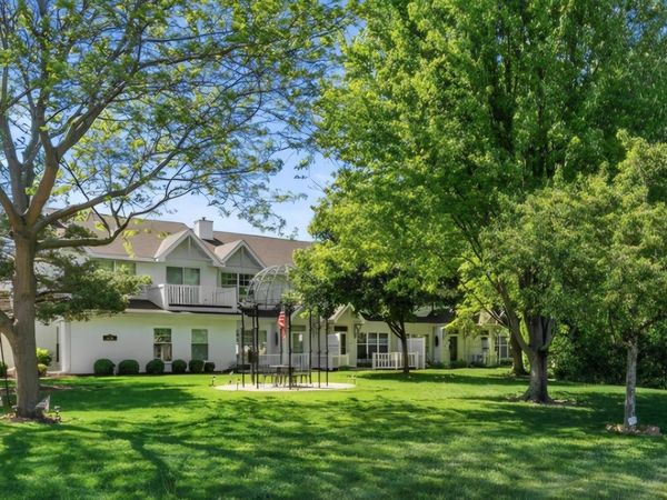 6235 S Creekside DRIVE, Unit 19, Cudahy, WI 53110