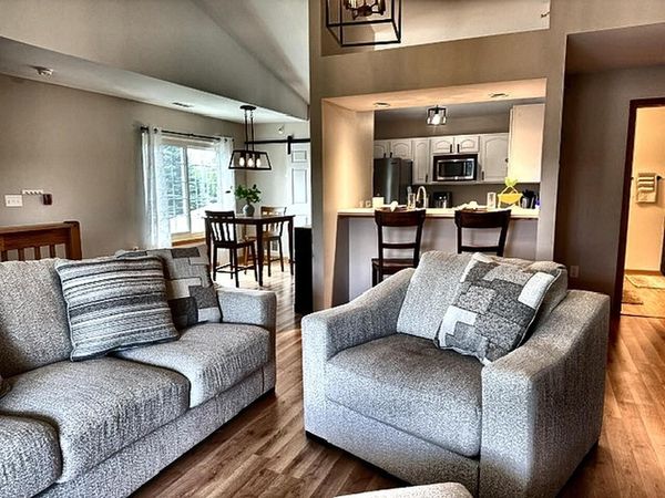 2205 N University DRIVE, Unit 5, Waukesha, WI 53188