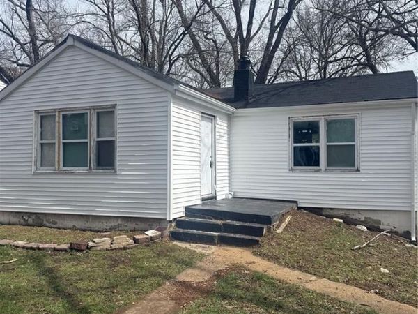 10112 Lord Drive , Unincorporated, MO 63136