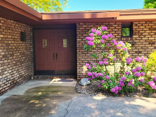 1519 Moccasin Trail, Benton Harbor, MI 49022