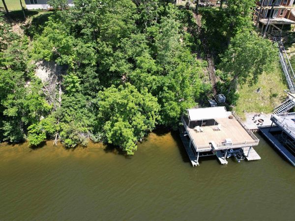 11494 W Paradise Road, Monticello, IN 47960