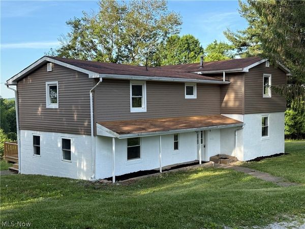 782 Hill Street , Coshocton, OH 43812