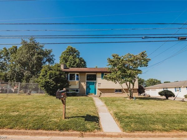 1700 28th Street , Vienna, WV 26105