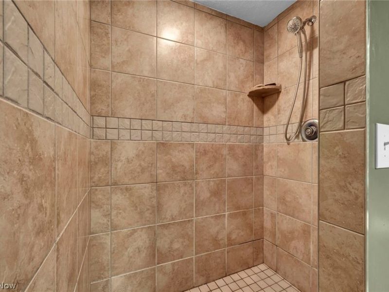 2473 Halle Drive , Medina, OH 44256 Photo 19