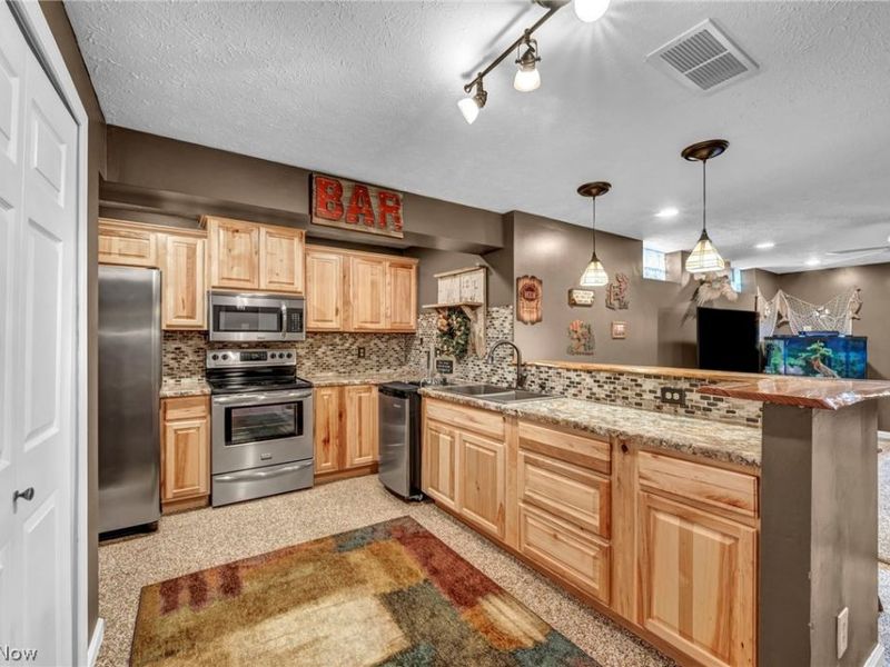 2473 Halle Drive , Medina, OH 44256 Photo 30
