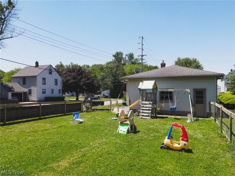 701 Jones Street , Hubbard, OH 44425 Photo 20